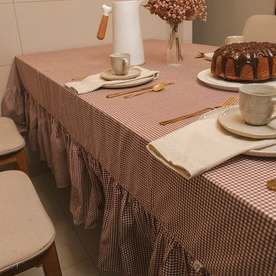 Toalha de Mesa com Babado Xadrez Vichy - Marrom