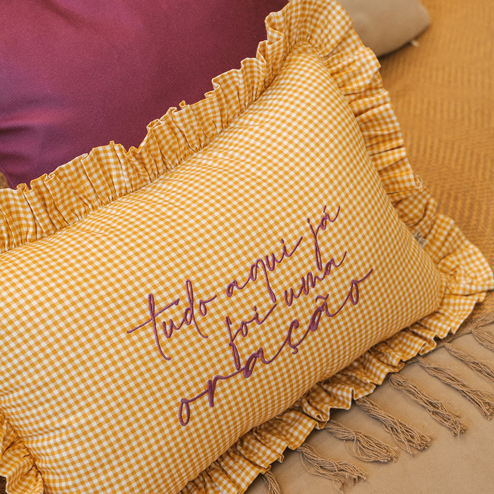 Kit 4 Capas de Almofadas Farmhouse Amarelo & Roxo + Baguete Babado Xadrez BordadoFrase