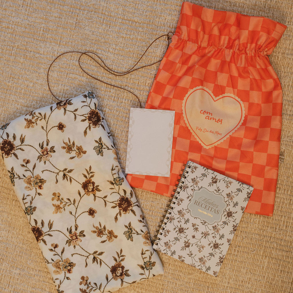 Kit Receitas da Mamãe – Toalha Floral + Caderno Personalizado