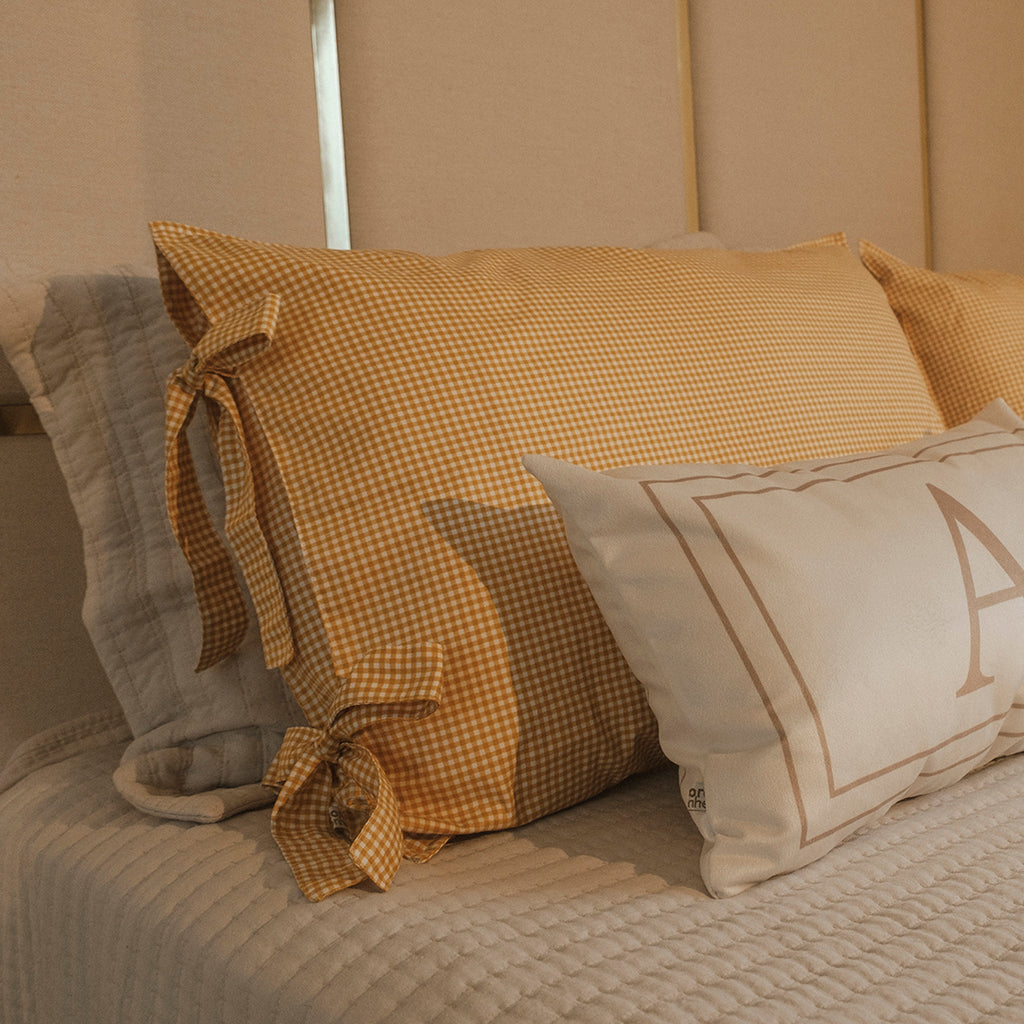 Fronha com Laço Xadrez Vichy em Algodão Estilo Farmhouse 50x70 cm Amarelo - UNIDADE