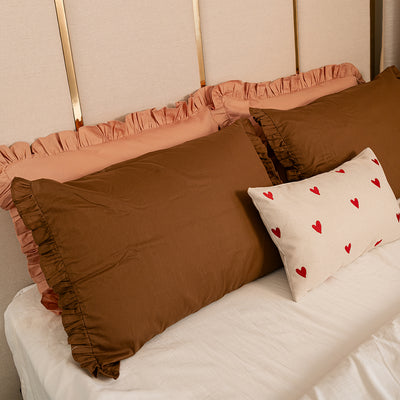 Fronha Marrom com Babado Farmhouse 100% Algodão 50x70 cm - UNIDADE