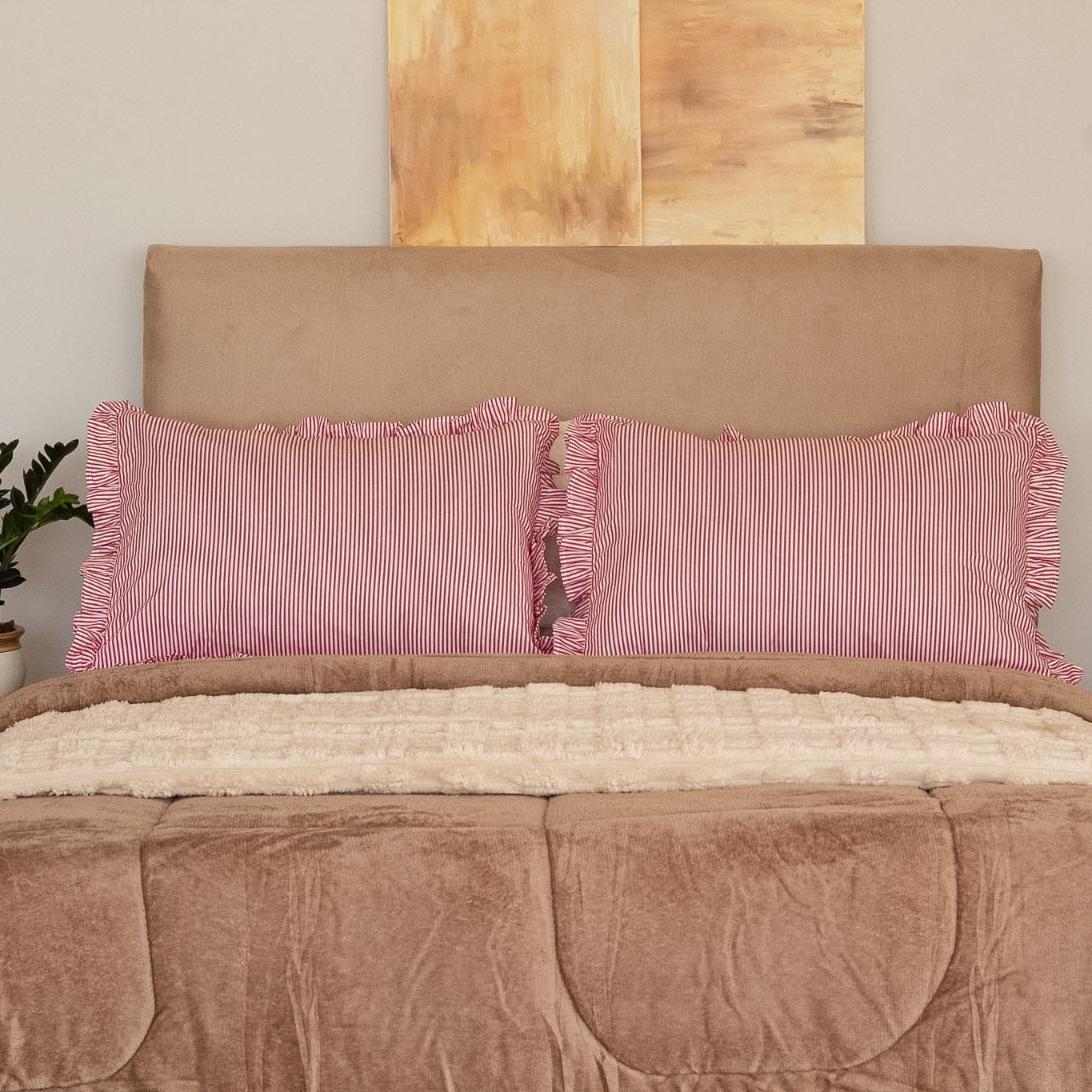 Fronha com Babado Estilo Farmhouse | Listrado Vermelho | 100% Algodão | 50x70 cm