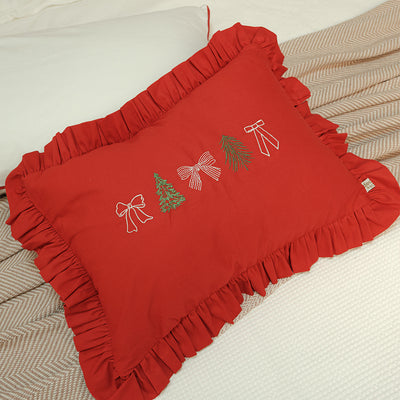 Almofada Baguete Natal Vermelha com Babado e Bordados – 45x30 cm