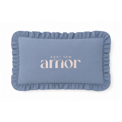 Almofada Baguete "Aqui Tem Amor" com Babado Azul 100% Algodão - 45x30 cm