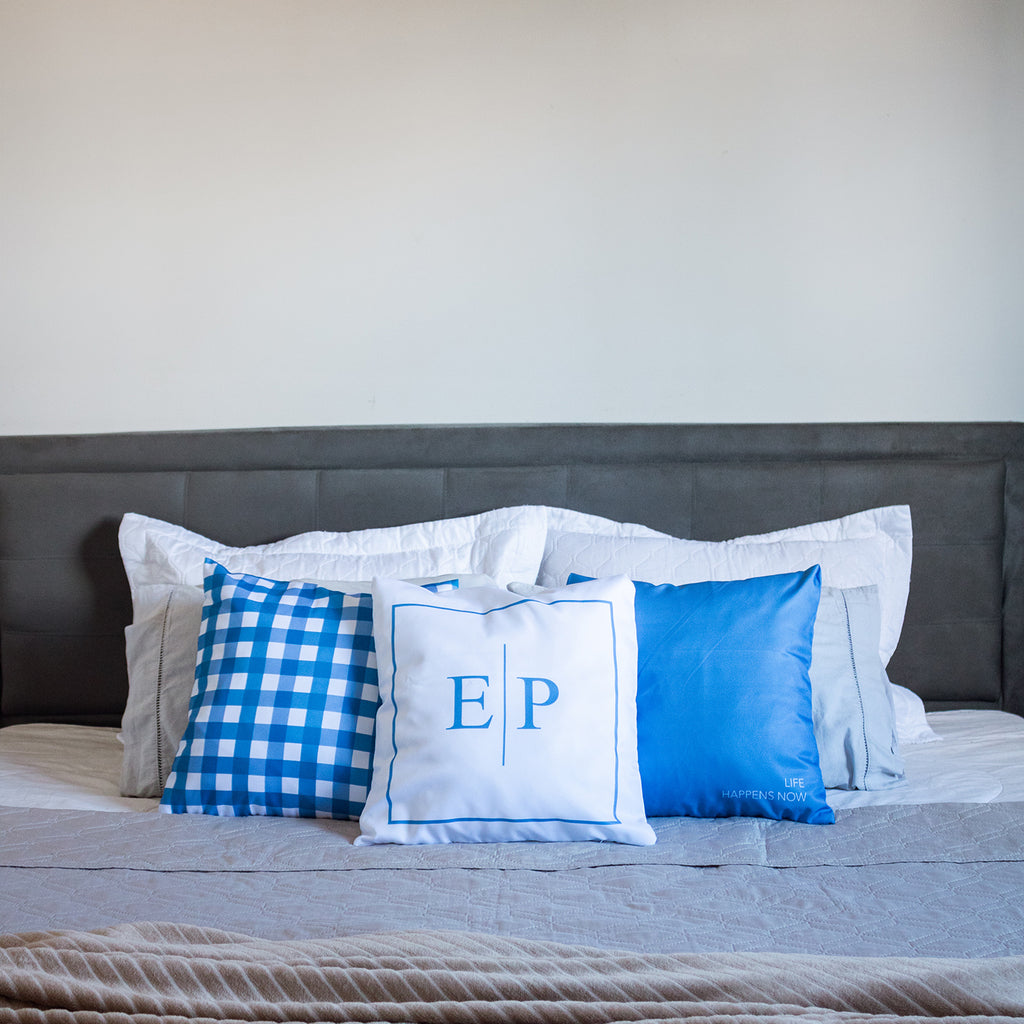 Kit 3 capas de almofadas personalizadas com iniciais do casal - azul