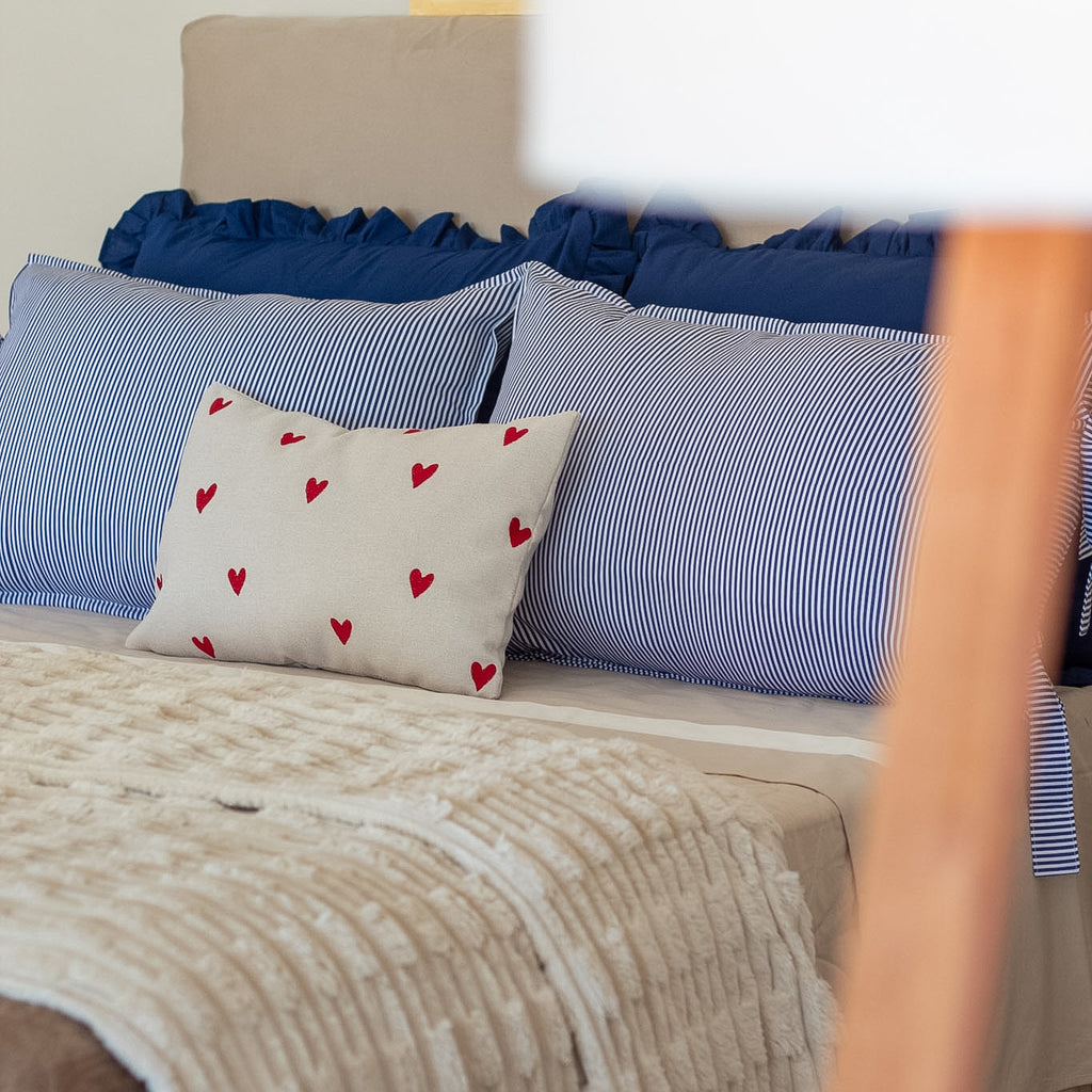 Fronha com Babado Azul Marinho Farmhouse 100% Algodão – UNIDADE