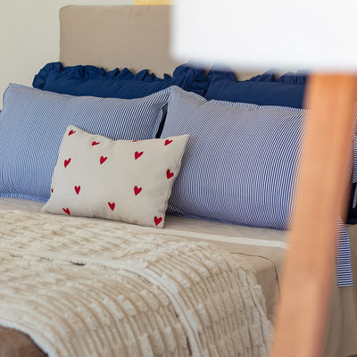 Fronha com Babado Azul Marinho Farmhouse 100% Algodão – UNIDADE