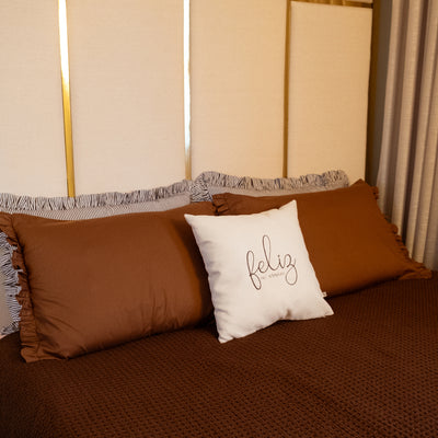 Fronha Babado Listrada Marrom Farmhouse 100% Algodão 50x70 cm - UNIDADE