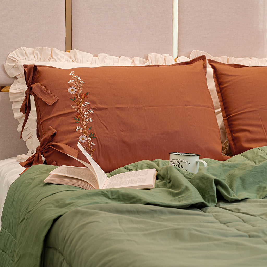 Fronha Terracota com Laços e Bordado Floral 100% Algodão 50x70 cm - UNIDADE